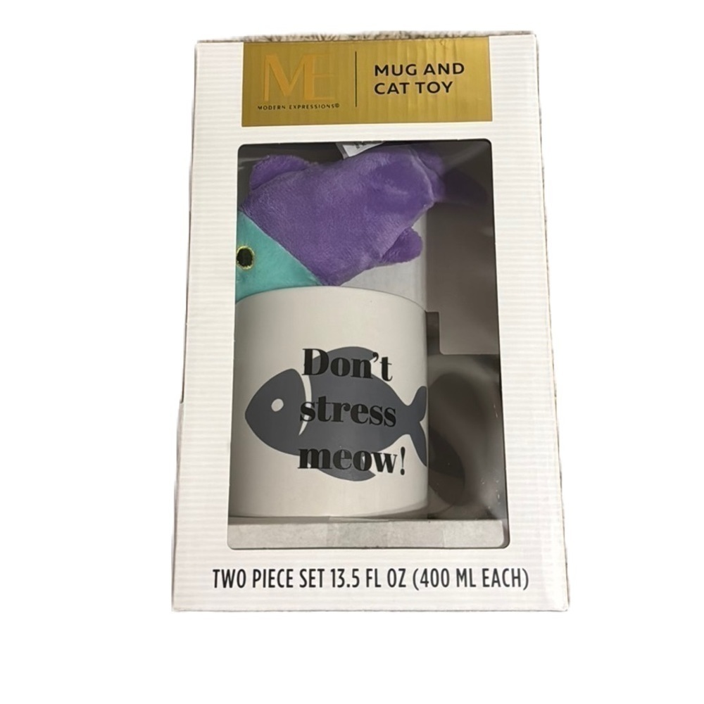 Modern Expressions New cat mug and cat toy gift set